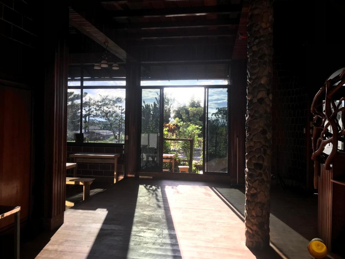 테나 The Roadhouse B&B 외부 사진